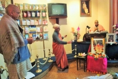 Giri Govardhana and Gaurangi dd offering arati
